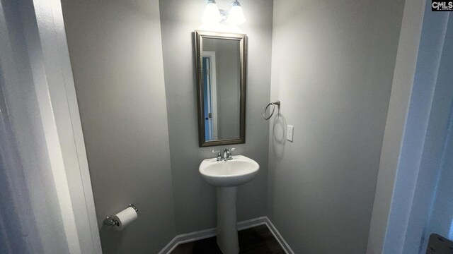 1020 Winter Way, Lexington, SC 29073 - half bathroom featuring baseboards