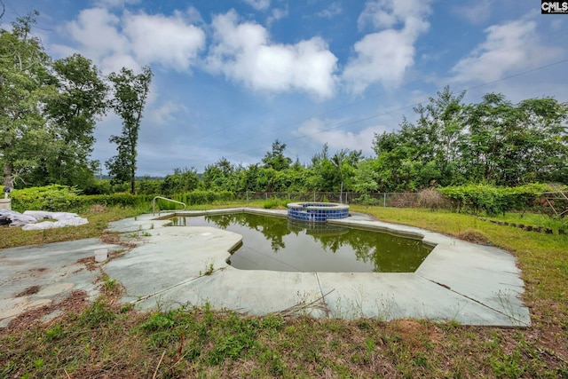 3204 Windmill Rd, Leesville, SC 29070 - view of property's community with a hot tub, a pool, and a patio area