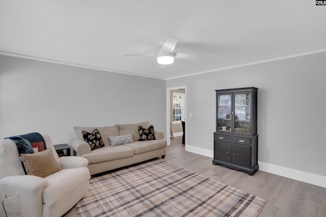 608 Byron Rd, Columbia, SC 29209 - living area featuring light wood-style flooring, crown molding, and ceiling fan