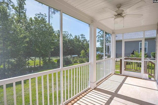 386 Amalfi Dr, Chapin, SC 29036 - unfurnished sunroom featuring ceiling fan