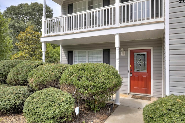 1265 Monterey Dr, Sumter, SC 29150 - property entrance featuring a balcony and a porch