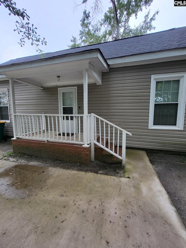 337 Mill St, Batesburg, SC 29006 - doorway to property with a porch