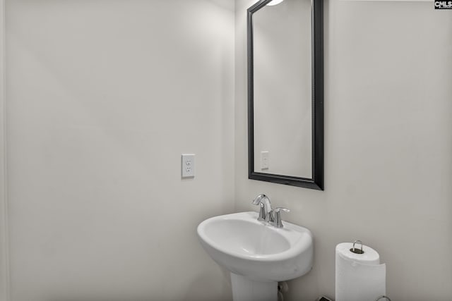 345 Wahoo Cir, Irmo, SC 29063 - bathroom featuring a sink