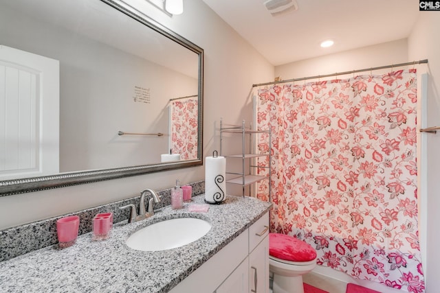 1013 Ashcroft Cir, Columbia, SC 29229 - full bath with vanity and a shower with curtain