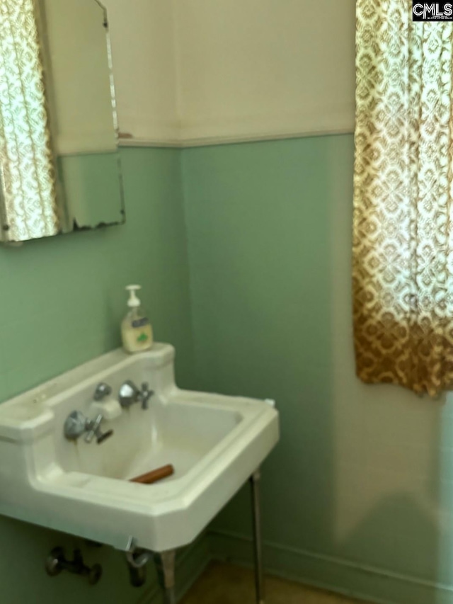 209 E Columbia Ave, Batesburg, SC 29070 - bathroom with a sink