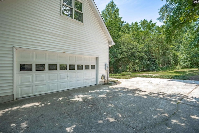 265 Thornhill Rd, Columbia, SC 29212 - view of side of home with driveway and a garage