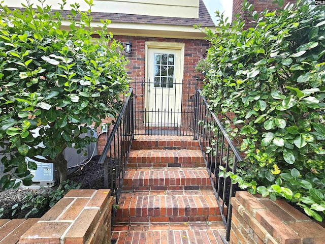 904 Sunnyhill Dr, Camden, SC 29020 - doorway to property with brick siding