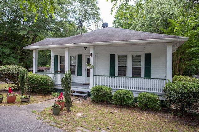 616 Mcrae Rd, Camden, SC 29020 - view of front of property featuring covered porch and roof with shingles