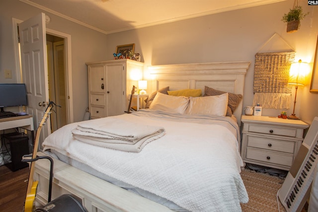 616 Mcrae Rd, Camden, SC 29020 - bedroom featuring ornamental molding and a desk