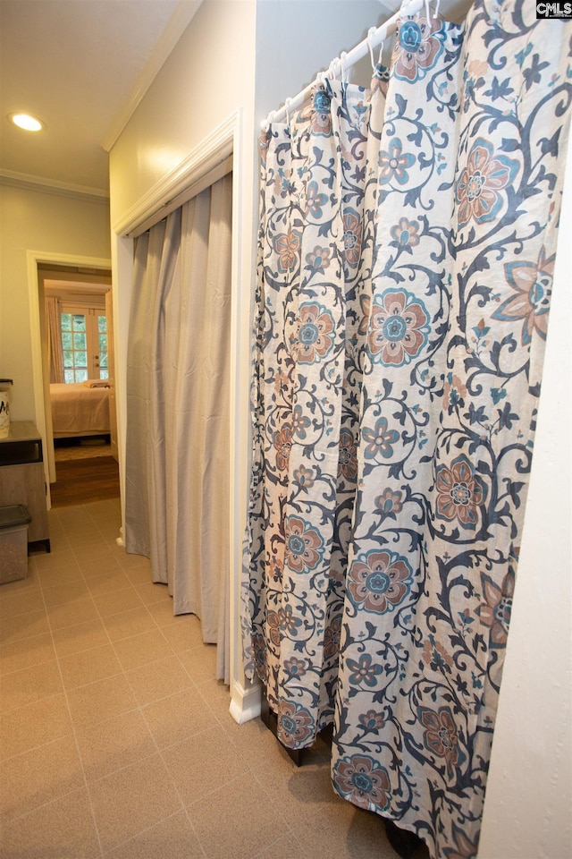 616 Mcrae Rd, Camden, SC 29020 - ensuite bathroom with ornamental molding and recessed lighting