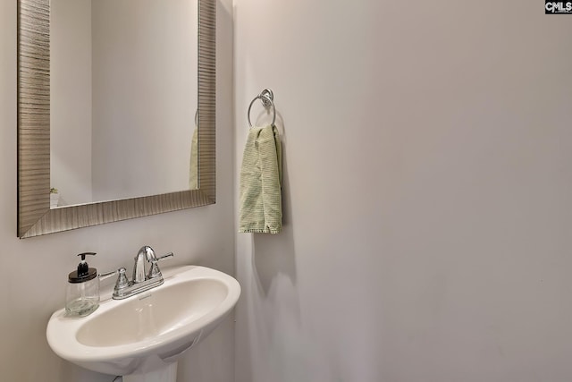 142 Summer Orchard Dr, Lexington, SC 29072 - bathroom featuring a sink