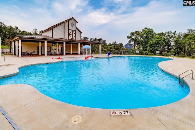 2095 County Line Trl, Elgin, SC 29045 - community pool with a patio