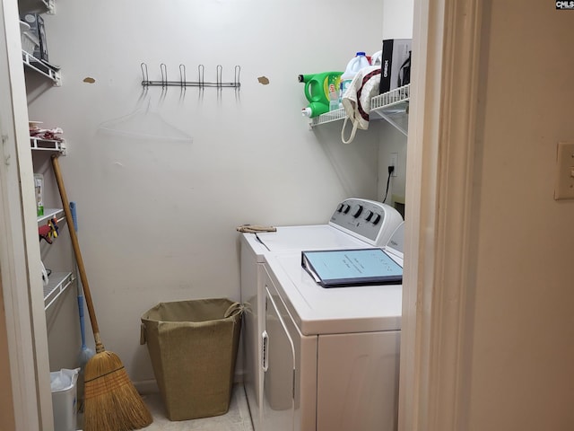 910 Poinsett Pl Unit 3, West Columbia, SC 29169 - laundry area with independent washer and dryer