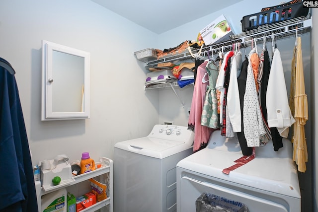 926 Tanreall Dr, Lexington, SC 29073 - laundry room featuring washer and dryer