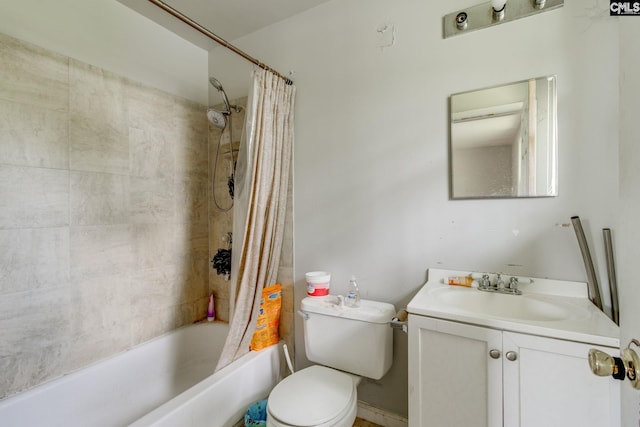 2900 N Beltline Blvd, Columbia, SC 29204 - bathroom featuring shower / bathtub combination with curtain and vanity