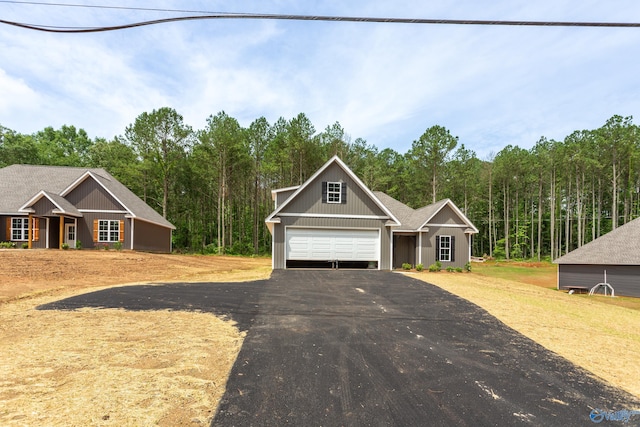 4452 Sibert St S, Gadsden, AL 35903 - craftsman house featuring asphalt driveway and a garage