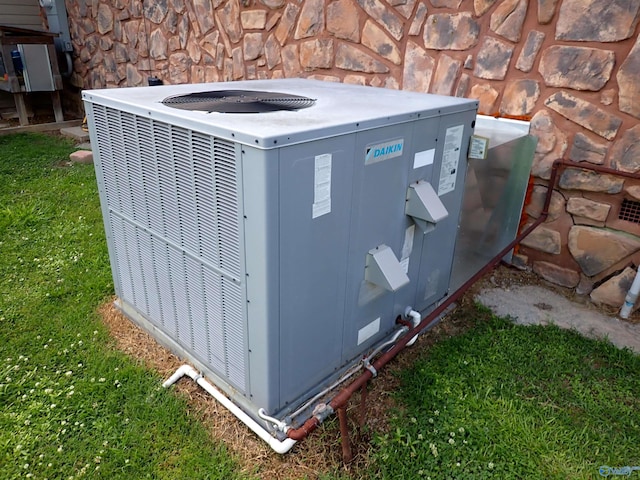 724 Frost St SW, Hartselle, AL 35640 - exterior view of a central AC unit