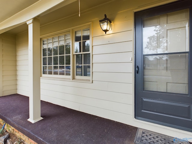 view of property entrance