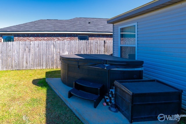 view of patio featuring a hot tub