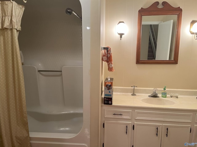 6818 Criner Rd SE, Huntsville, AL 35802 - full bathroom with vanity and curtained shower