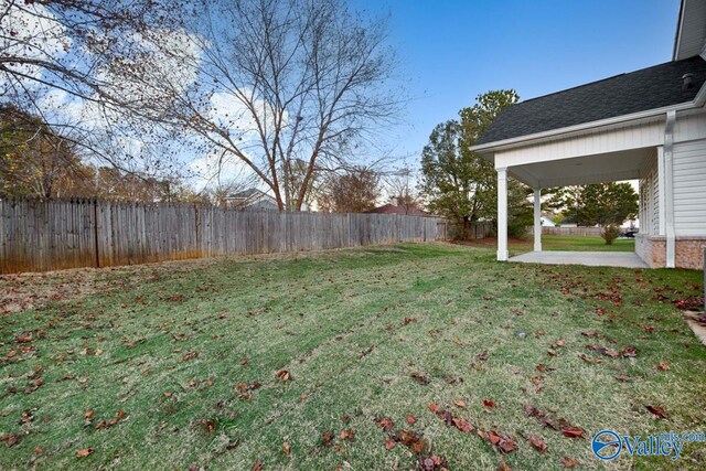 view of yard with a patio area