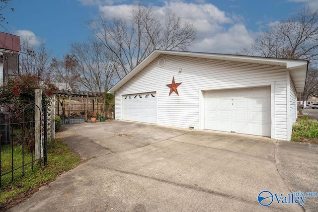 view of detached garage