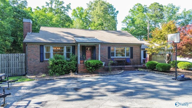 view of front of house