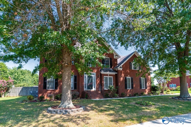 view of front of house featuring a front yard