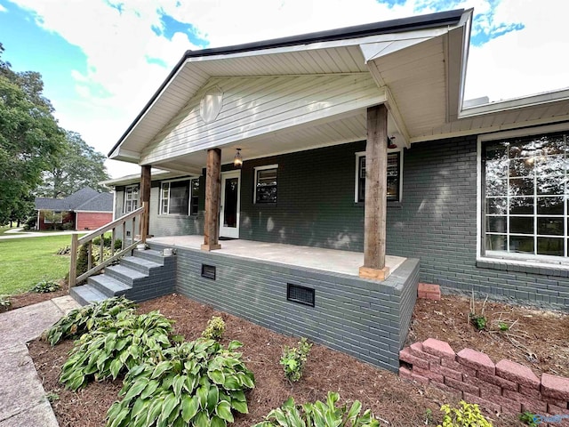 view of front of home featuring a porch