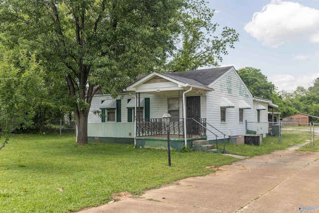 2808 Elmore Rd, Huntsville, AL 35805 - view of front of house featuring covered porch, a gate, and crawl space
