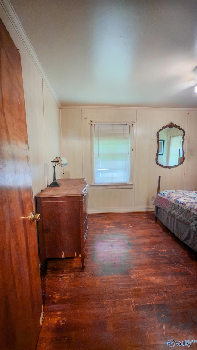 2808 Elmore Rd, Huntsville, AL 35805 - bedroom with wood finished floors, ornamental molding, and baseboards