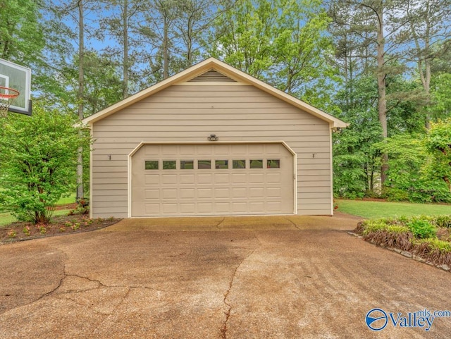 view of detached garage