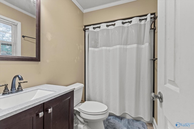 100 Cumberland Cir, Scottsboro, AL 35769 - bathroom with crown molding, toilet, a shower with shower curtain, and vanity