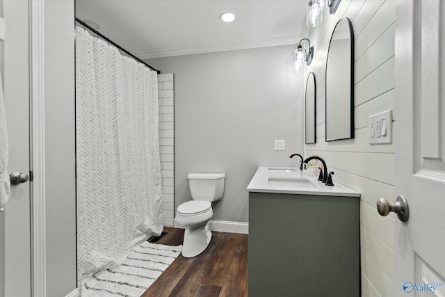 100 Cumberland Cir, Scottsboro, AL 35769 - bathroom featuring vanity, crown molding, wood finished floors, toilet, and recessed lighting
