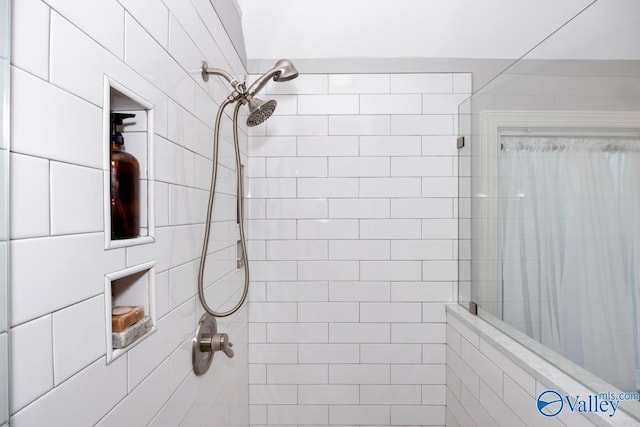 412 Clydebank Dr, Madison, AL 35758 - bathroom with tiled shower
