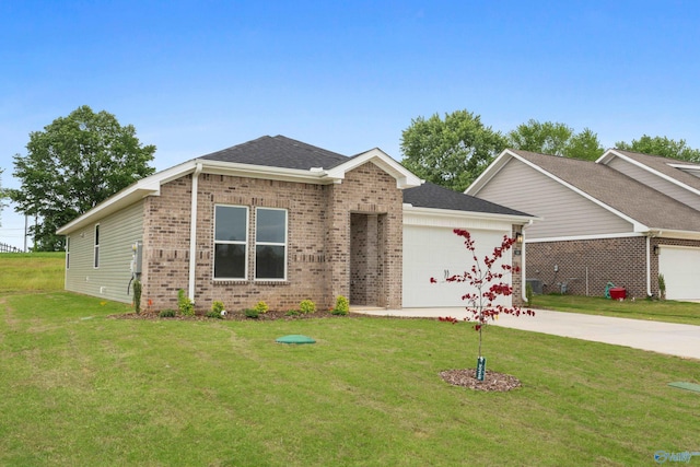 148 Aurora Cir, Fayetteville, TN 37334 - ranch-style home featuring a garage, brick siding, concrete driveway, and a front lawn