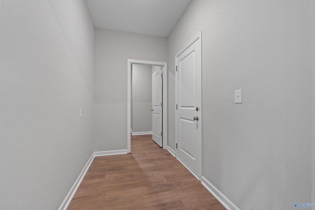 148 Aurora Cir, Fayetteville, TN 37334 - hallway featuring wood finished floors and baseboards