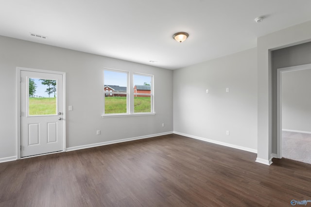 148 Aurora Cir, Fayetteville, TN 37334 - entryway featuring dark wood-style flooring and baseboards