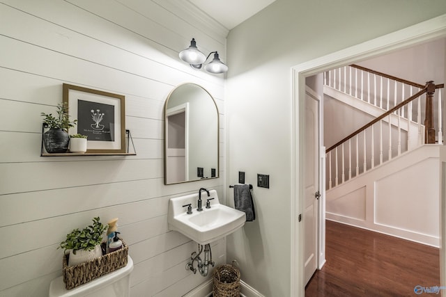 7326 Vidette Ln SE, Owens Cross Roads, AL 35763 - bathroom with wood finished floors and toilet