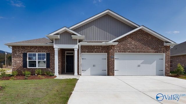 view of front of house with a front yard