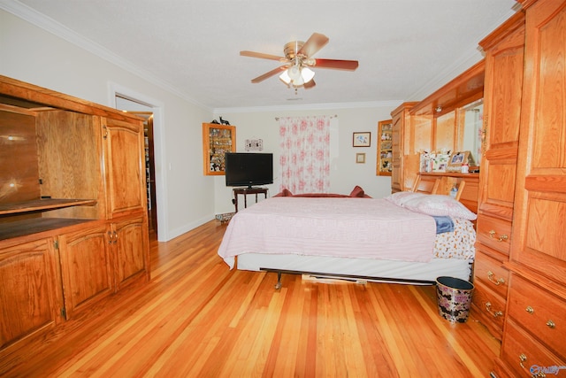 bedroom with ceiling fan, ornamental molding, and light hardwood / wood-style flooring