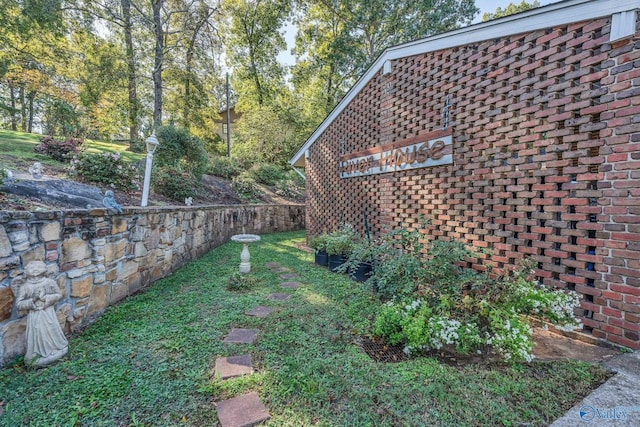411 Darby Ave, Sheffield, AL 35660 - view of yard