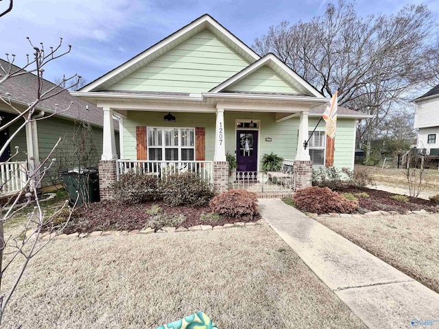 view of front of house featuring covered porch