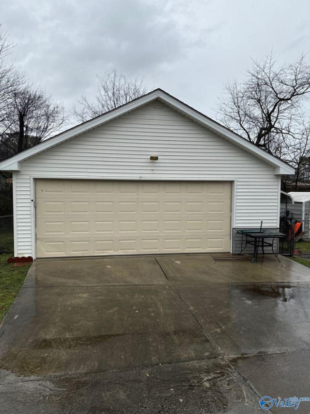 view of detached garage