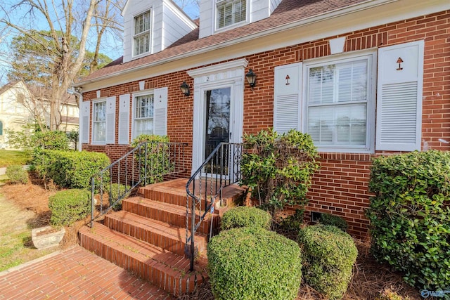 260 Bexar Ave W, Hamilton, AL 35570 - property entrance with brick siding