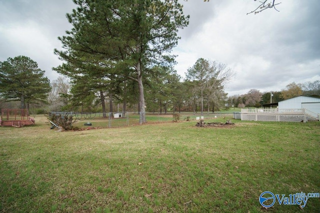 view of yard featuring fence