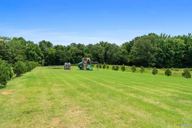 313 Merrydale Dr, Huntsville, AL 35811 - view of green lawn