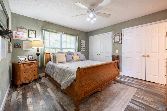 entryway featuring hardwood / wood-style floors and ornamental molding