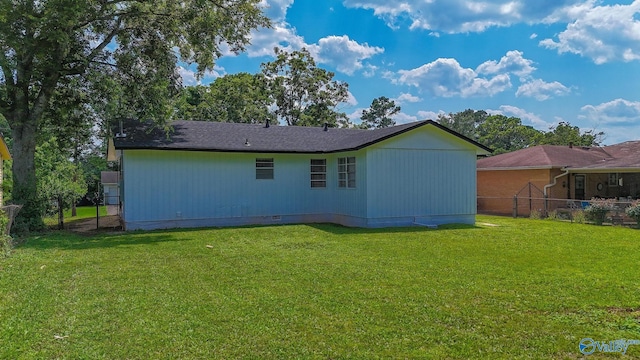 629 Dawson Ter NW, Huntsville, AL 35811 - back of property featuring crawl space