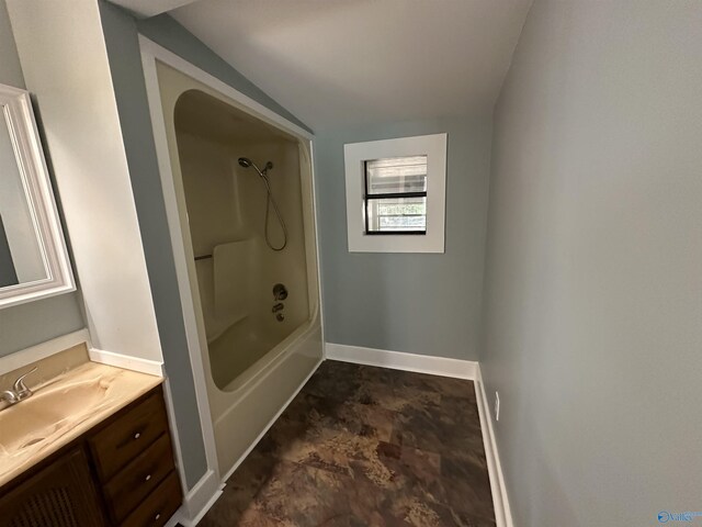 walk in closet featuring carpet